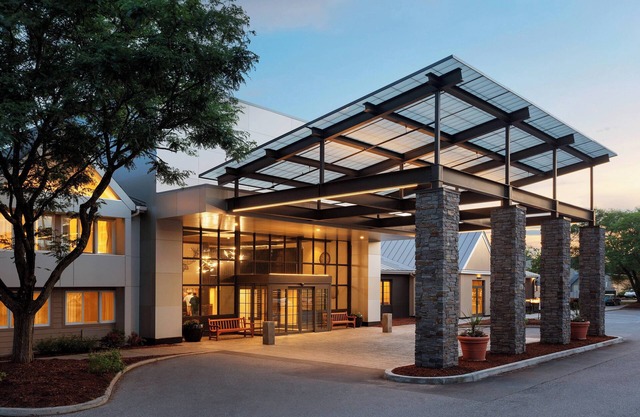 Delta Hotels by Marriott Burlington
