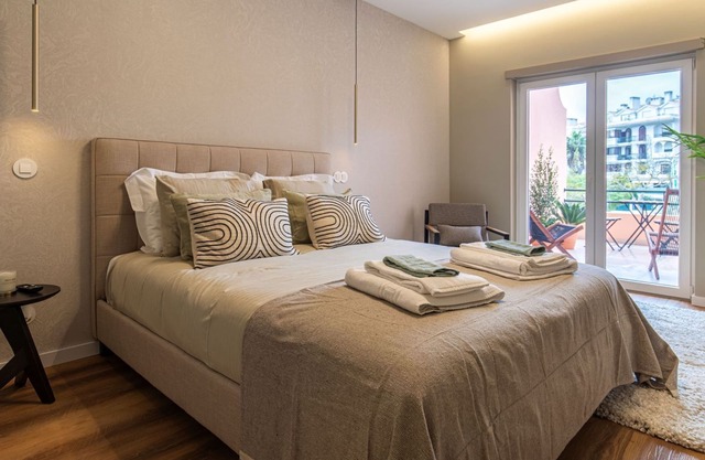 Deluxe 2BDR Apartment in Carcavelos by LovelyStay