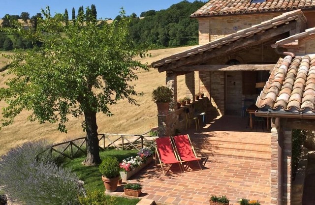 La Corte del Gusto - Der weiße Maulbeerbaum Apt. mit Pool und einer atemberaubenden Aussicht