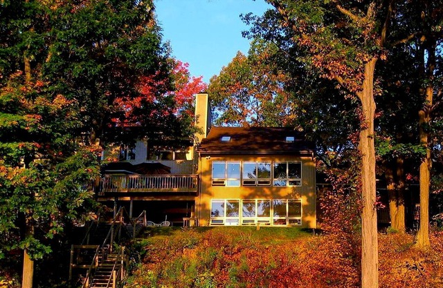 Deluxe Apartment with Breathtaking View of Seneca Lake