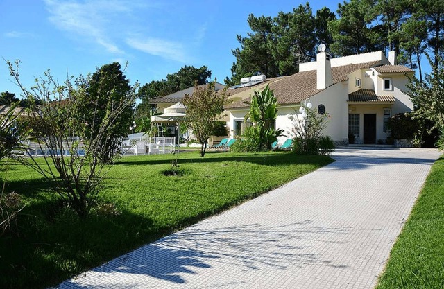 Deluxe Aroeira Villa | Villa Verdizela II | 6 Bedrooms | Table Tennis & Perfect for Families | Aroeira