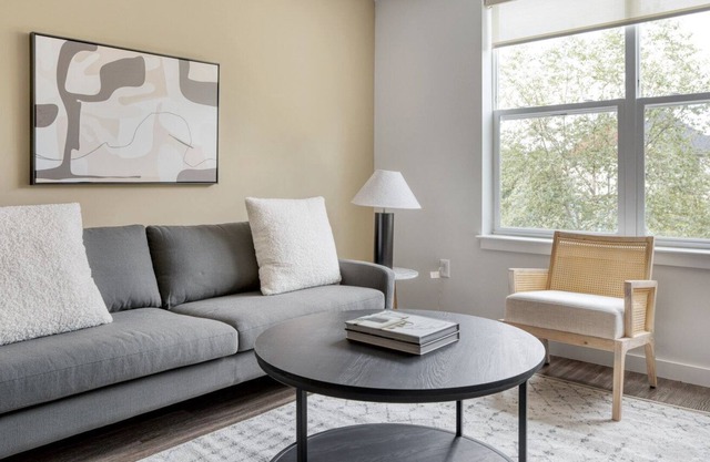 Deluxe Cambridge Alewife 1BR w/ W/D & Gym, nr Davis Sq, by Blueground