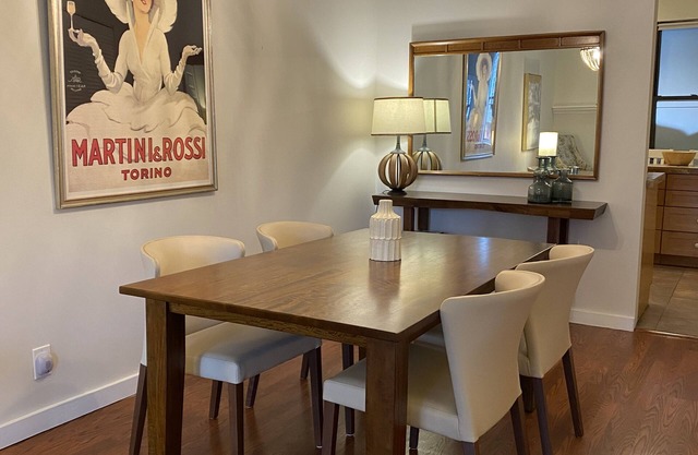 Deluxe Chicago 2 Bedroom Guest Suite. Super Angebot & Lage (Roscoe Village)!