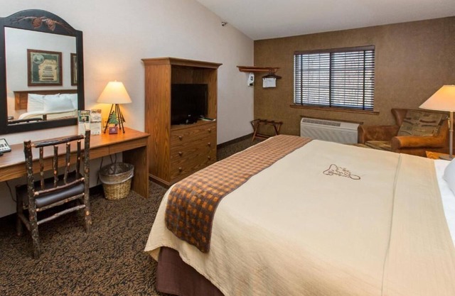 Deluxe King Suite In Stoney Creek Onalaska, Hot Indoor/Outdoor Pool