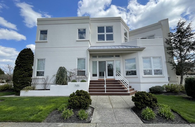 DELUXE Margate Beach Home mit Pool, Jacuzzi und spektakulärem Blick auf die Bucht - für 18 Personen