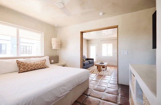 Deluxe One Bedroom King Suite Oceanview