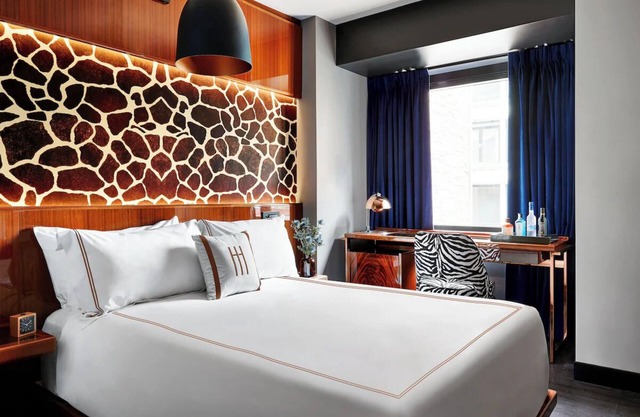 Deluxe Queen Room | Hotel Hendricks | Walk to Bryant Park and Times Square