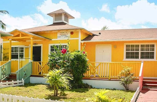 Deluxe Queen Studio, Nathan's Lodge, Andros Resort