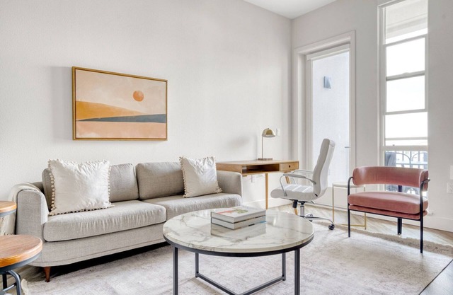 Deluxe Redwood City 1BR w/ Gym & W/D, walk to Caltrain, by Blueground
