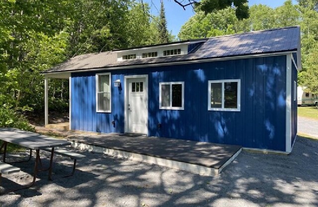 Deluxe Rental Cabin Site #41 on map