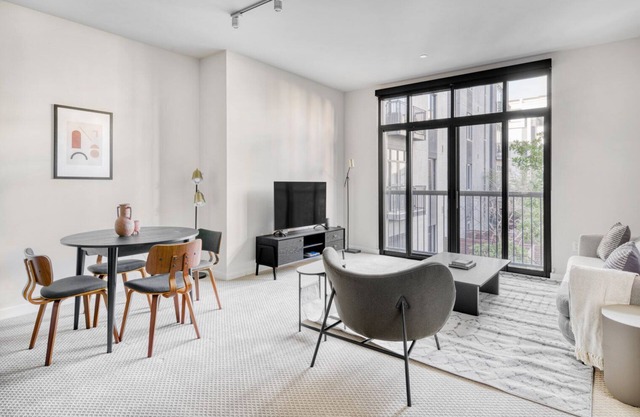 Deluxe Santana Row 1BR w/ Gym & BBQ, 10 mins to Target, by Blueground