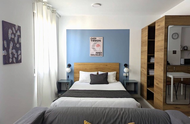 Deluxe studio 5 minutes walking to beach 2B