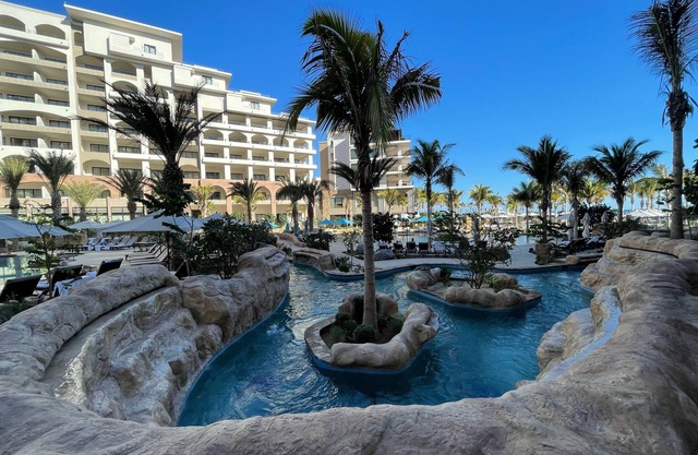 Deluxe Studio @ Villa la Valencia Beatiful Beach Front Condo with full service