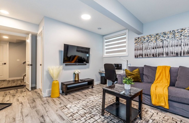 Deluxe Suite w/Fast WiFi, Perfect for Long Stays