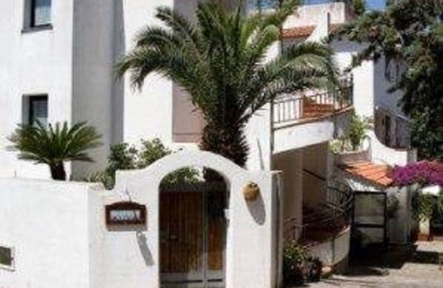 Zwei Zimmer Deluxe 4 Plätze in Residence im Zentrum von Ischia Porto