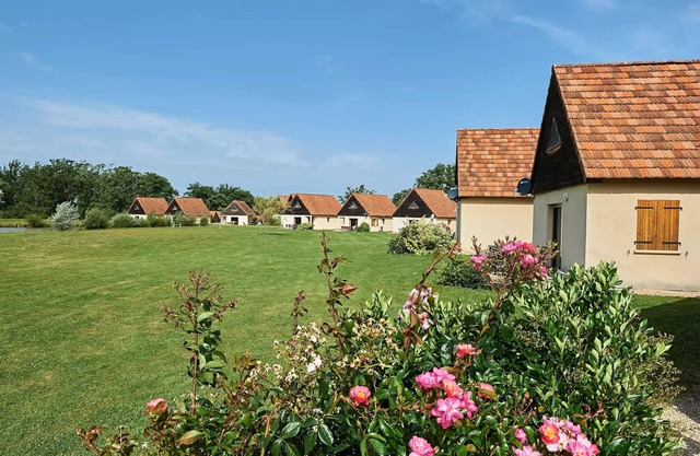 Deluxe 2-bathroom detached villa sleeps 6