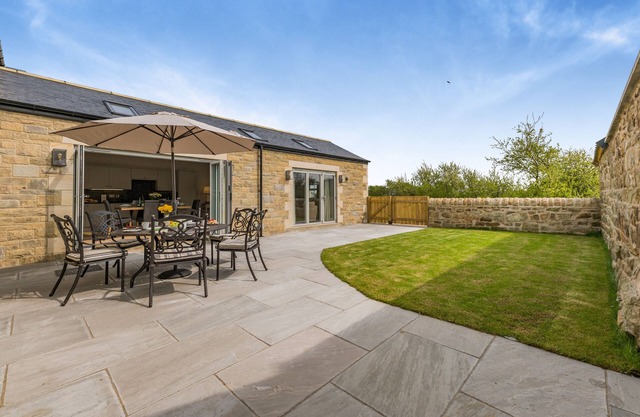 Dene View - Three Bedroom House, Sleeps 6