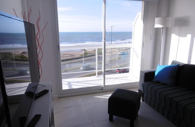 DEPTOS VIP en EDIFICIO FRENTE AL MAR-ZONA CONSTITUCION