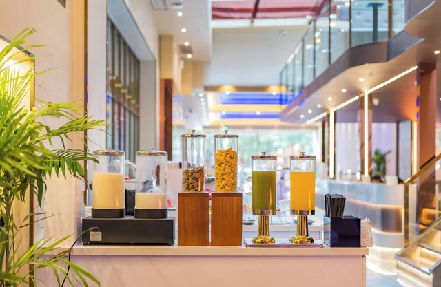 Dequan Hotel Shilibao Branch