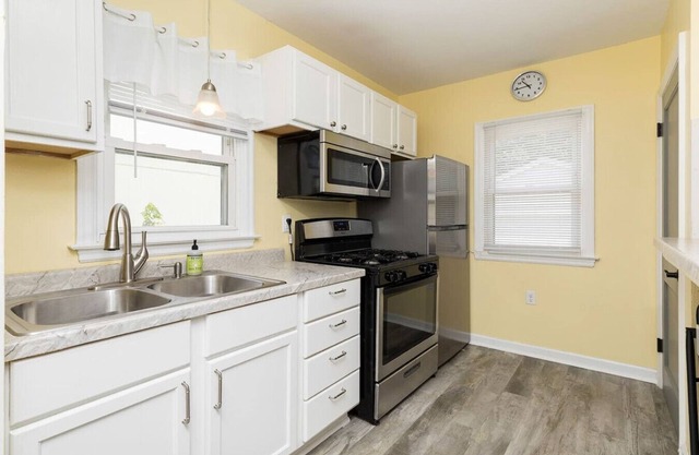 Des Moines Classic 3 bedroom Getaway
