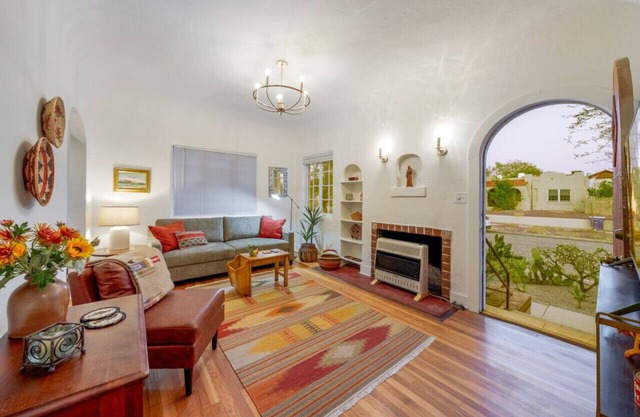 Desert Bloom | Blocks from U of A | 1 BR 1 BA