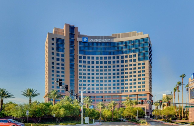 Desert Blue 2 bedroom 2 bath condo - near strip
