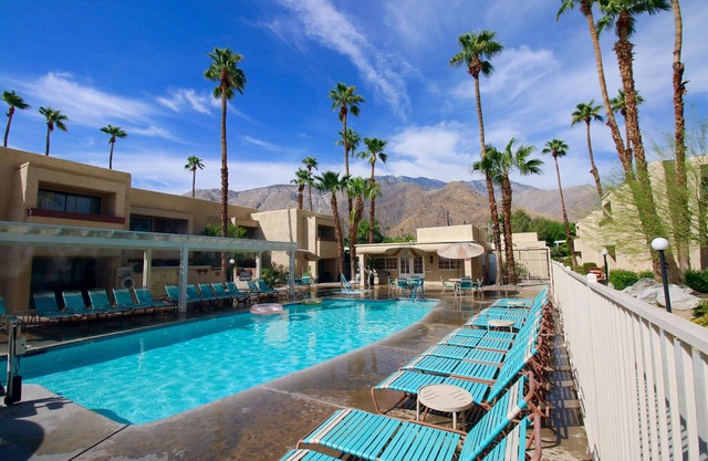 Desert Condo w/ Pool & Balcony Views