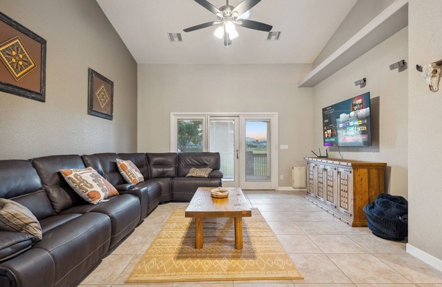 Desert Escape Near the River - Peaceful & Private Retreat