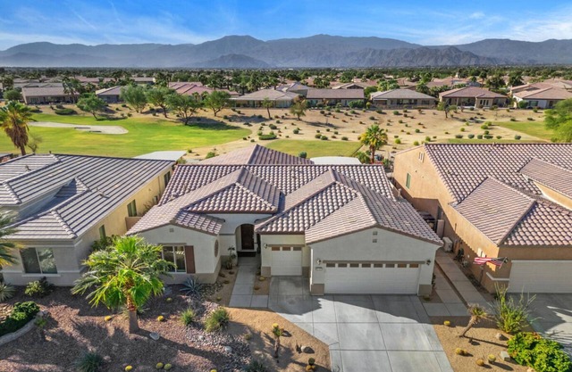 Desert Golf Oasis in Indio, CA. Amazing Views, Spool, Community Amenities!