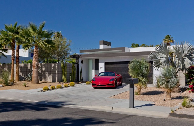 Desert Haven Luxe Oasis with pool/jacuzzi, mountain views and minimalist design