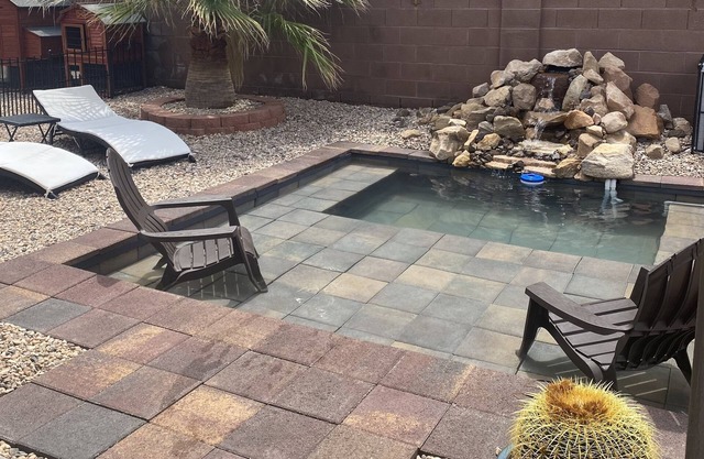 Desert Hideaway RV Inn *Pets Welcome{no fee}* Stone pool w/ relaxing Waterfall