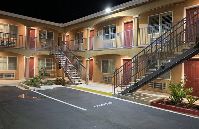 Desert Inn Motel