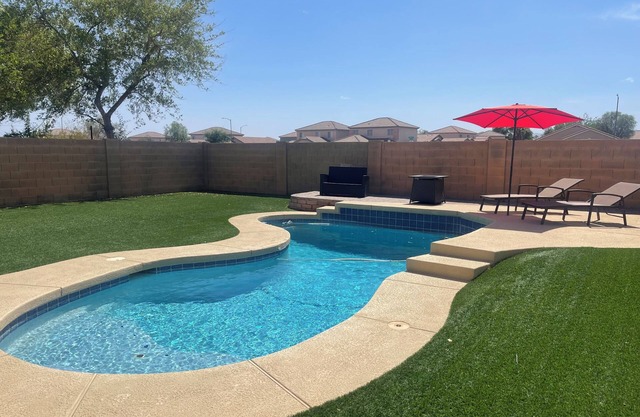 Desert Mirage- Pool oasis near Westgate fun