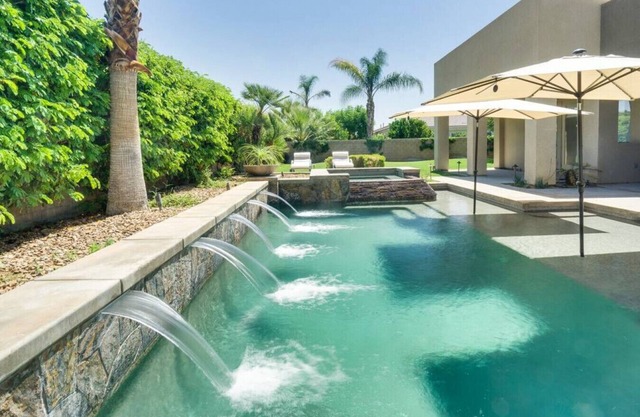 DESERT PARADISE (zu COACHELLA gehen!)BBQ/Billardtisch/Spa/Terrasse Misters/MONTAGE!