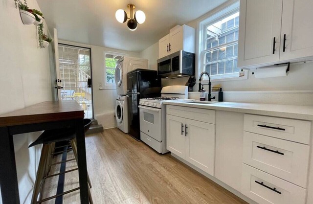 Desert Retreat: Dog-Friendly Home near Downtown SD