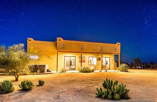 Desert Retreat w/Spa+Views