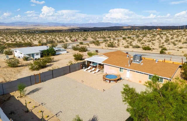 ☆Desert Rose☆ cocktail pool☆spa ☆3 min to JT Park