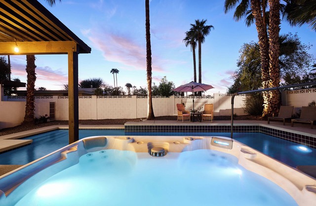 Desert Rose-hot Tub-pool Heat Avail-fire Pit-golf!
