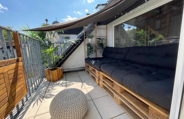 Design Apartment am CentrO mit Homeoffice Balkon und WIFI