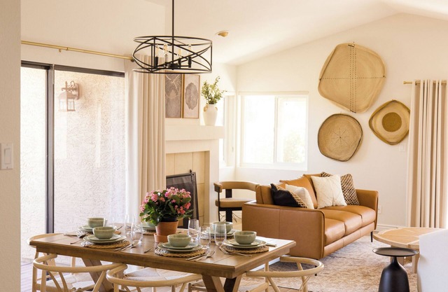 Design-Forward Gem, Heated Pool + Hot Tub, King Bed, Superhost, Flexible