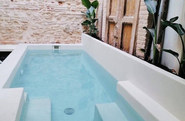 Designhaus mit privatem Pool in Meeresnähe