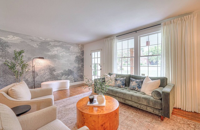 Designer 1930s Cottage in East Nashville w/Luxe Furnishings, Porch Swing, Garage