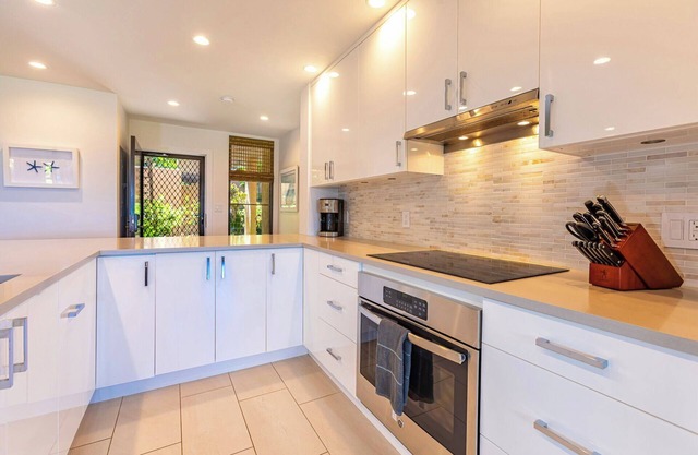 NEU mit der besten Aussicht! / Ground Flr / 2 BDRM / Designer umgestalten!