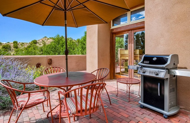 Designer Condo at Pueblo Encantado w/ All-Season Heated Pool - Close to Plaza