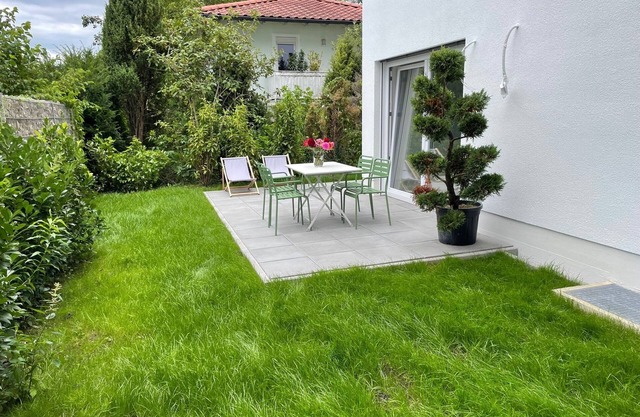 Designer Ferienwohnung/Haus im Haus/sonniger Garten & Terrasse