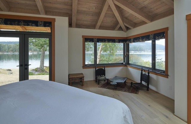 Designer Waterfront Home on Salt Spring Island