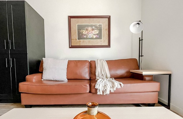 Desirable 1BD/1BA - Bowling Green