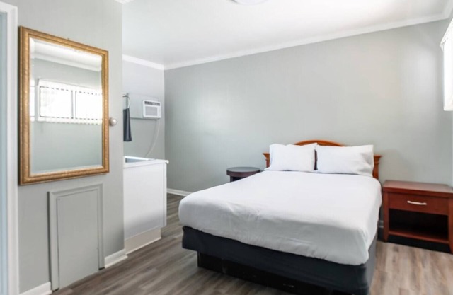Detroit Holiday Home | Metropolitan Airport