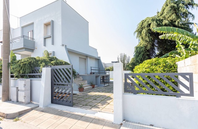 100 sqm apartment renovated end of June. We love animals!
