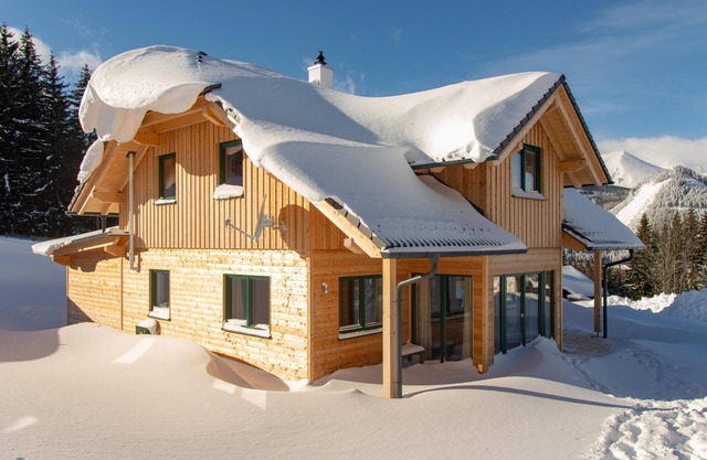 Freistehendes Chalet an der Piste mit Sauna